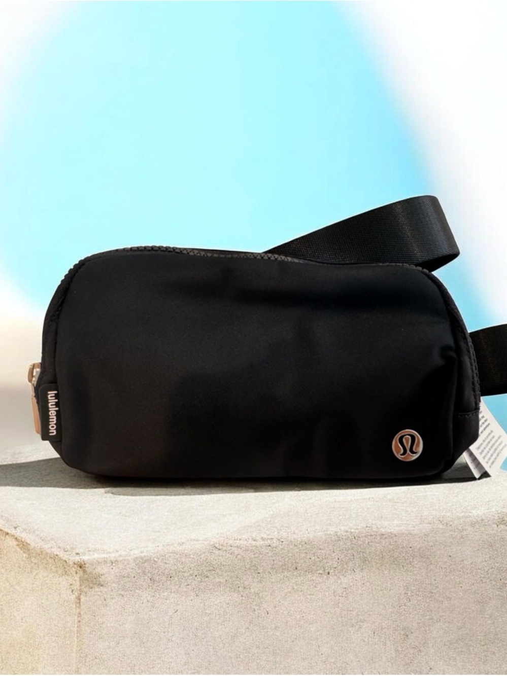 Lululemon Everywhere Belt Bag